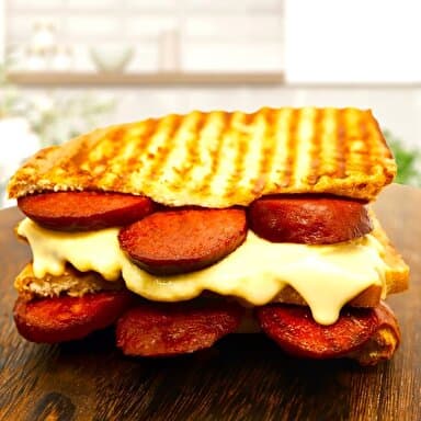 Karışık Tost (Ayvalık Tost Ekmeğine)